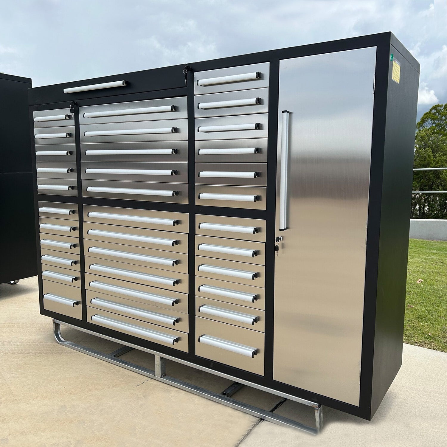 7ft Garage Storage Cabinet (35 Drawers & 1 Cabinet)